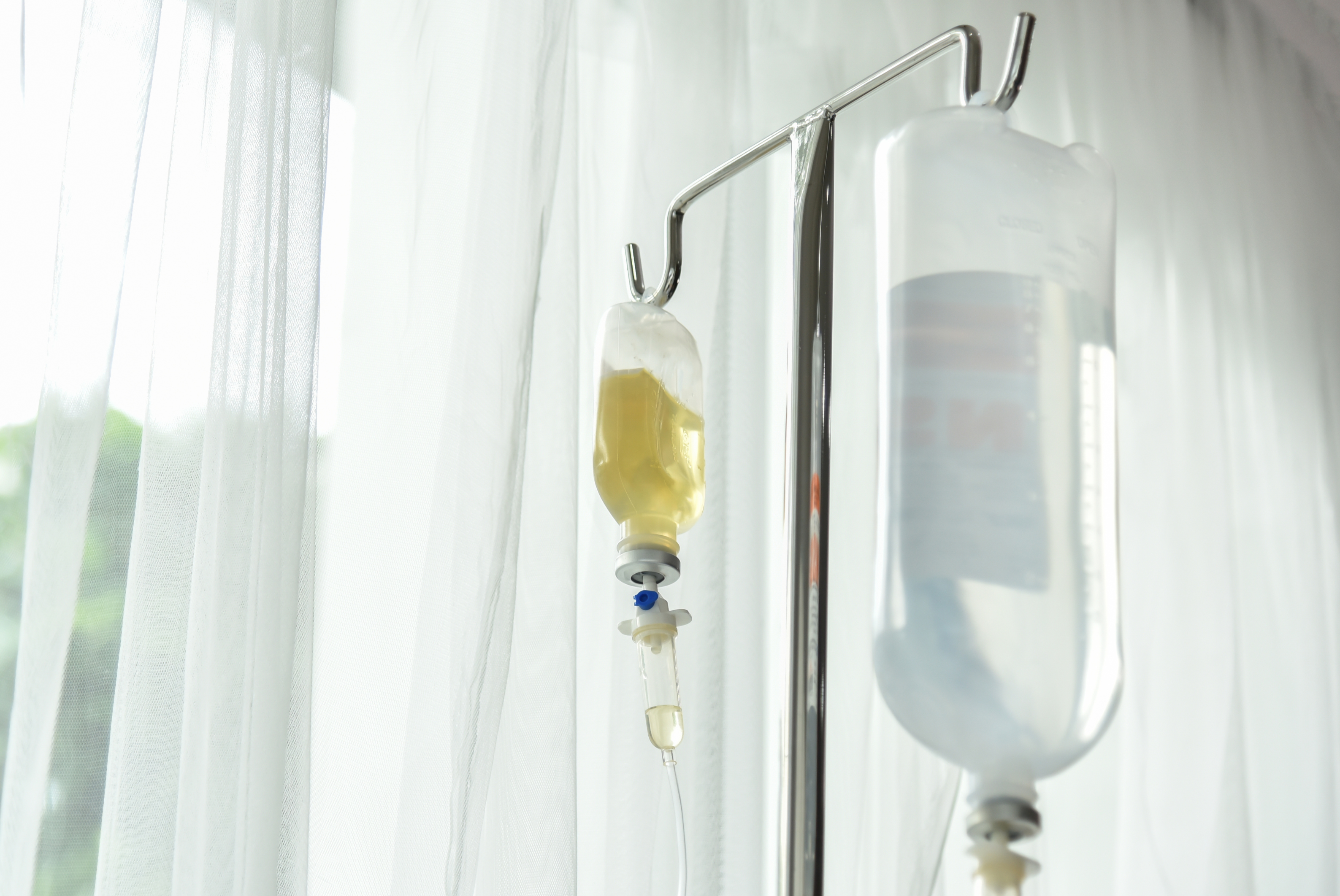 Kroplówki na zmęczenie, stres i po chorobie – czy terapia infuzyjna działa?